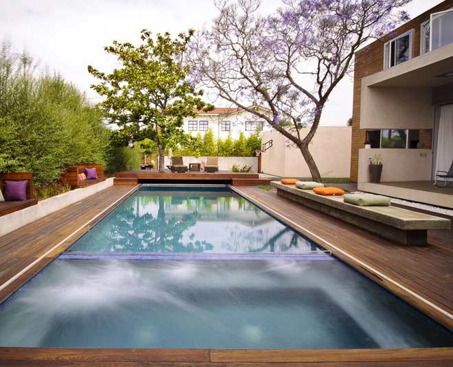 The Pros And Cons of Buying a Home With a Swimming Pool