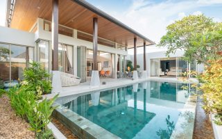 Buying Luxurious Houses: A Guide to Finding Your Dream Home